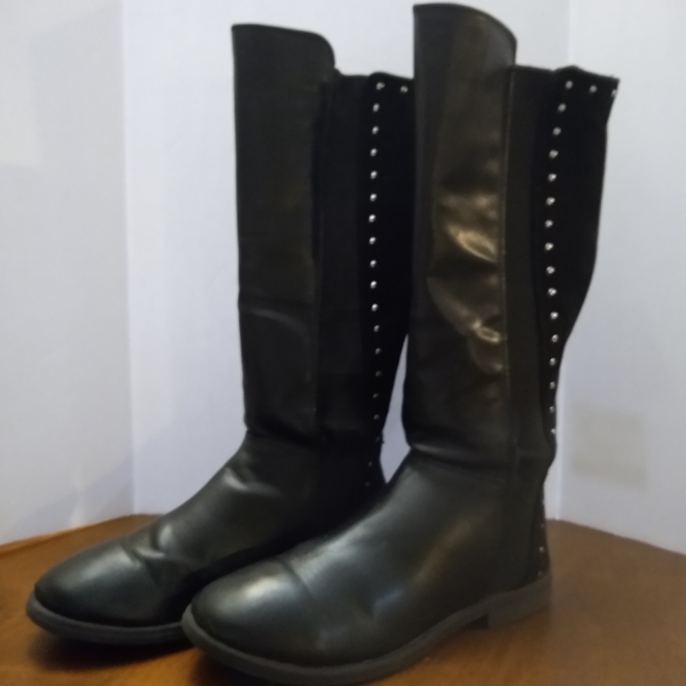 Elegant Black Studded Heeled Boots